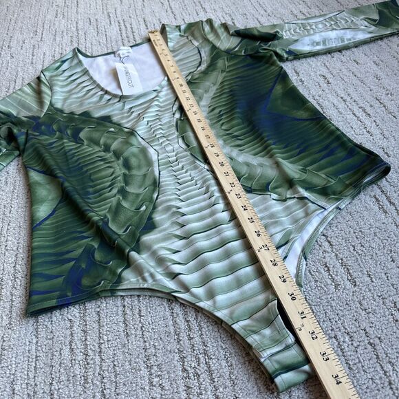 Making the Cut Bodysuit Womens Size 2X Green Printed Stretch Long Sleeve Plus - Picture 3 of 11